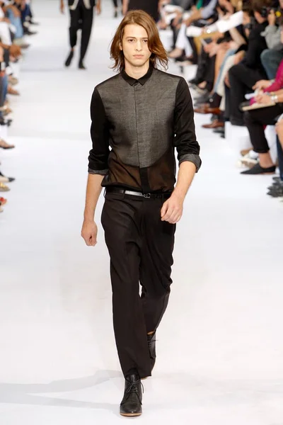 Look 8